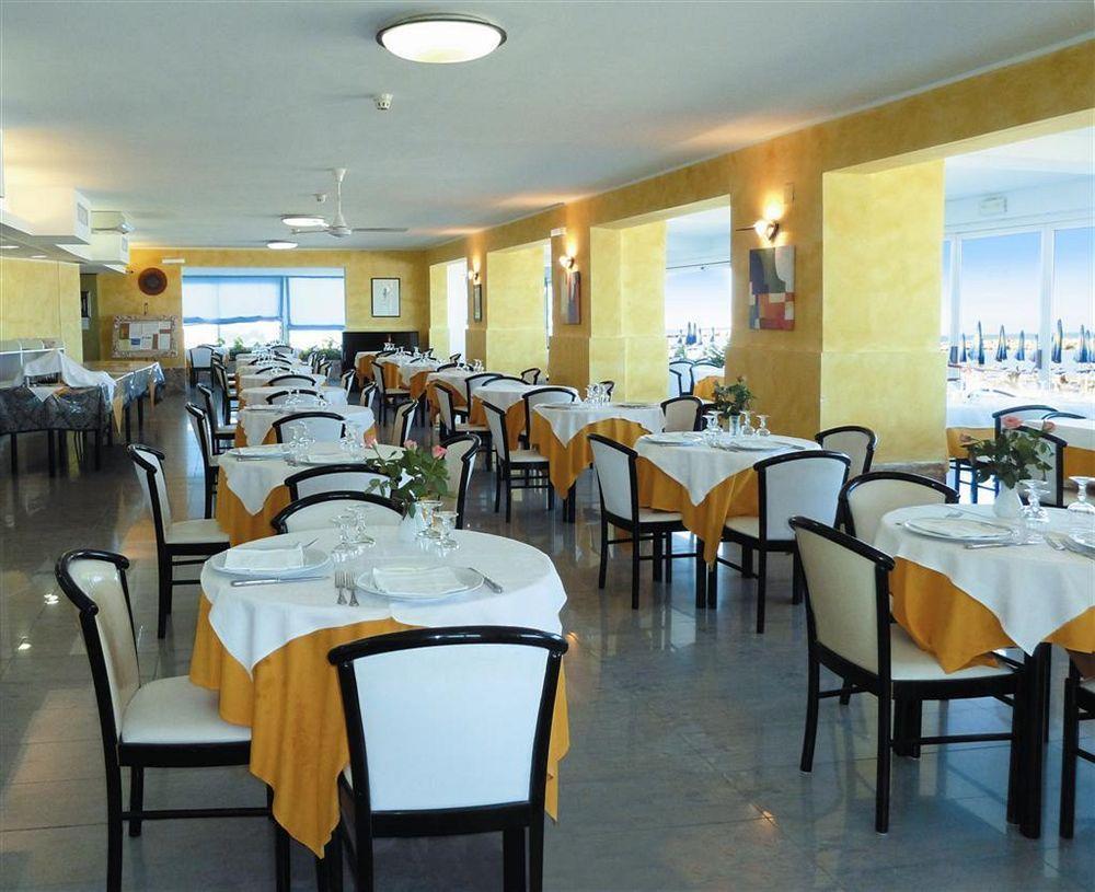Hotel Strand Маріна-ді-Монтенеро Екстер'єр фото
